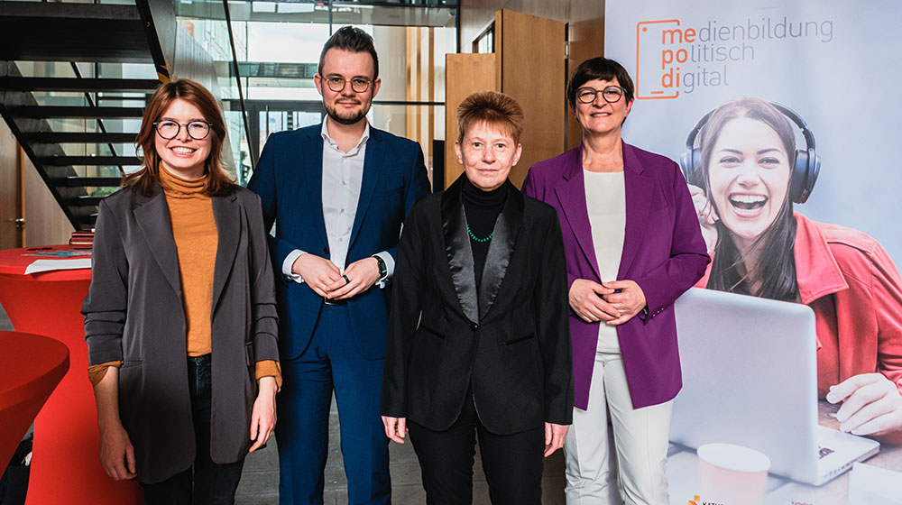 Trugen mit ihren Statements zum Fachtag bei: Marlene Schöneberger (Die Grünen), Maximilian Funke-Kaiser (FDP), Petra Pau (Die Linke), Saskia Esken (SPD)